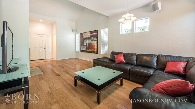 Building Photo - 5482 Avignon Ct