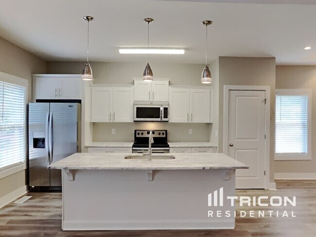 Building Photo - 1765 Bridgecrest Dr