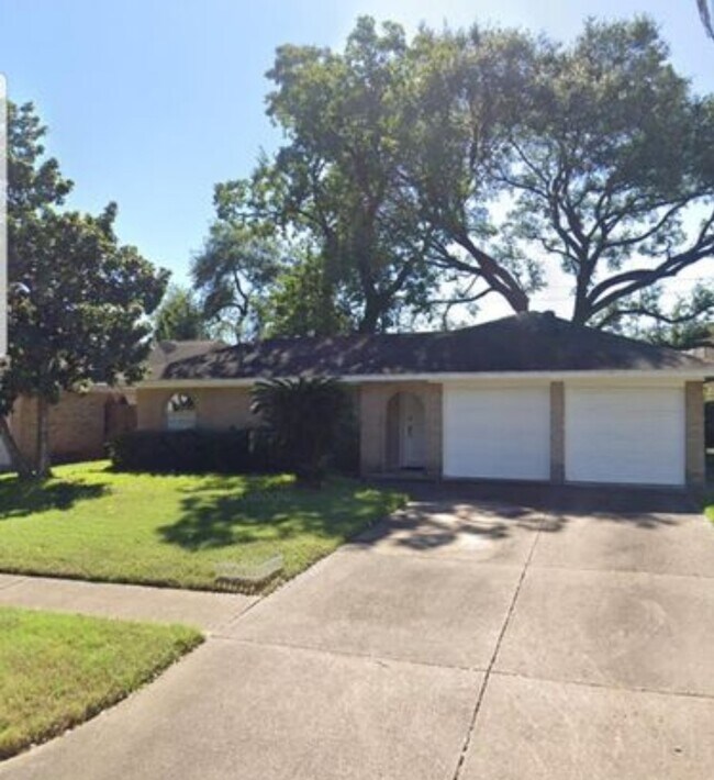 Foto del edificio - 7315 Strawbridge Ln