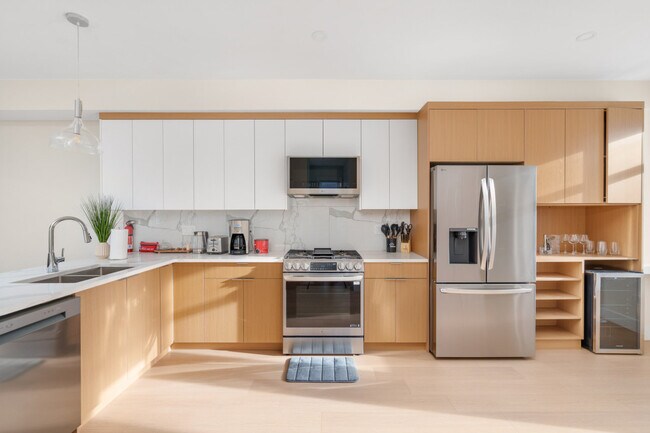 Photo du bâtiment - 6983 204 Street-SI ID1382486P