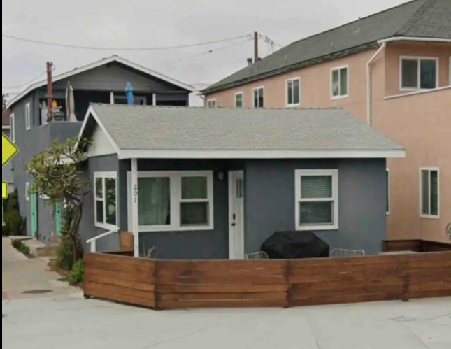 Primary Photo - 201 28th St