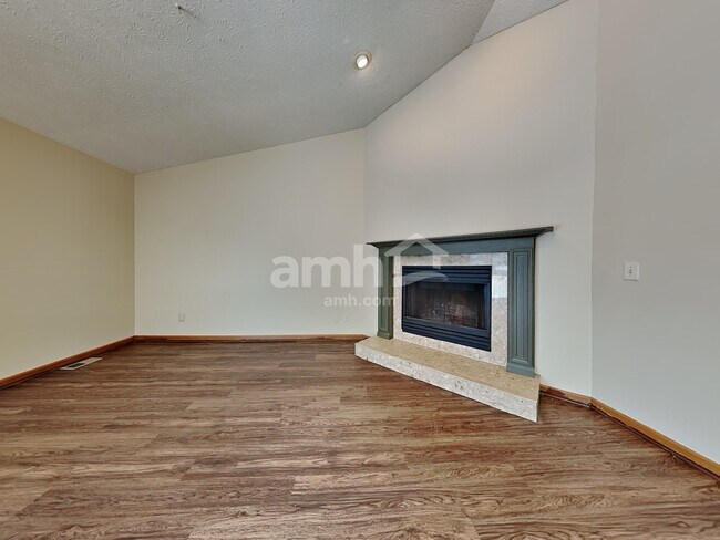 Foto del edificio - 190 Earnhart Drive