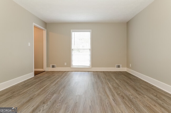 Building Photo - 17 Juliana Ct