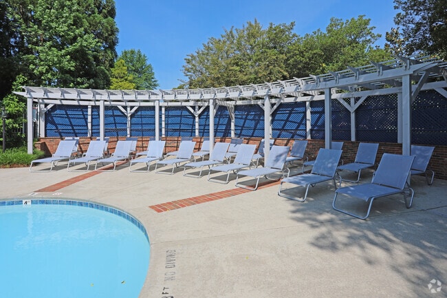 Building Photo - Addison Point