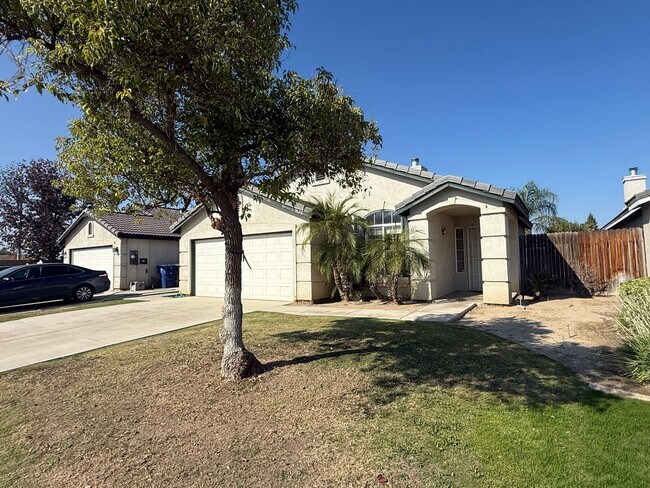 Building Photo - Cozy 3-Bedroom, 2-Bathroom Home in the Campus Park Neighborhood