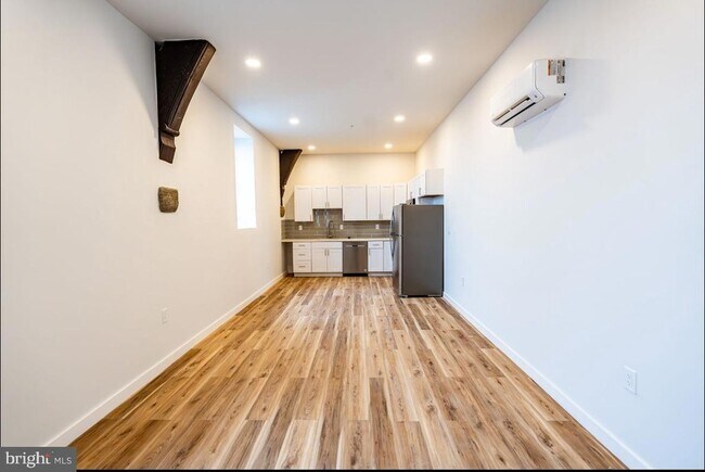 Building Photo - 6400-10-6410 Haverford Ave