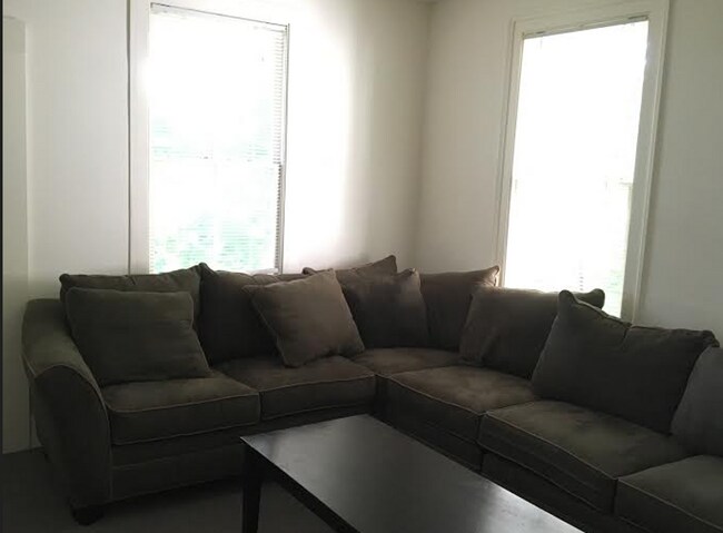 Foto del edificio - 112 Highland Pl