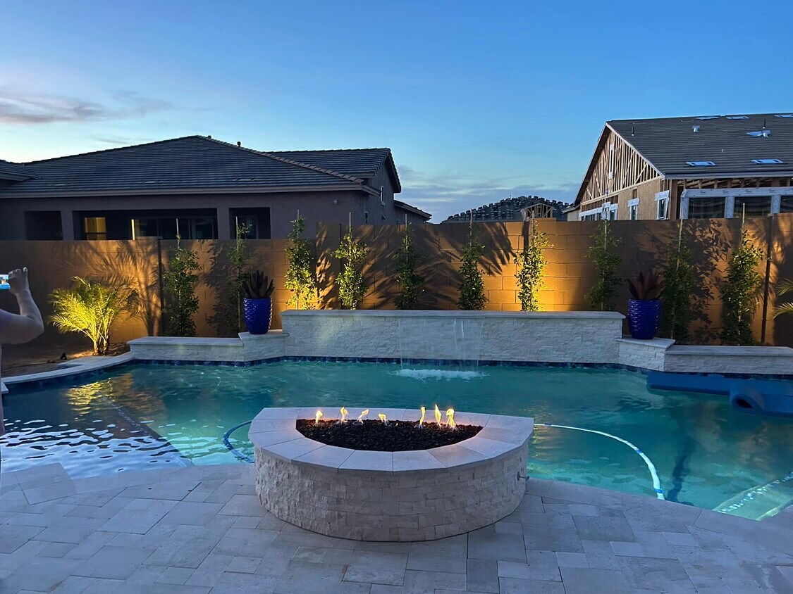 Foto principal - 956 W Treasure Trl