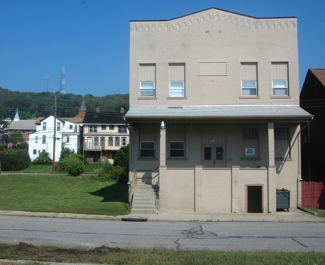 Foto del edificio - 236-240 W 6th Ave