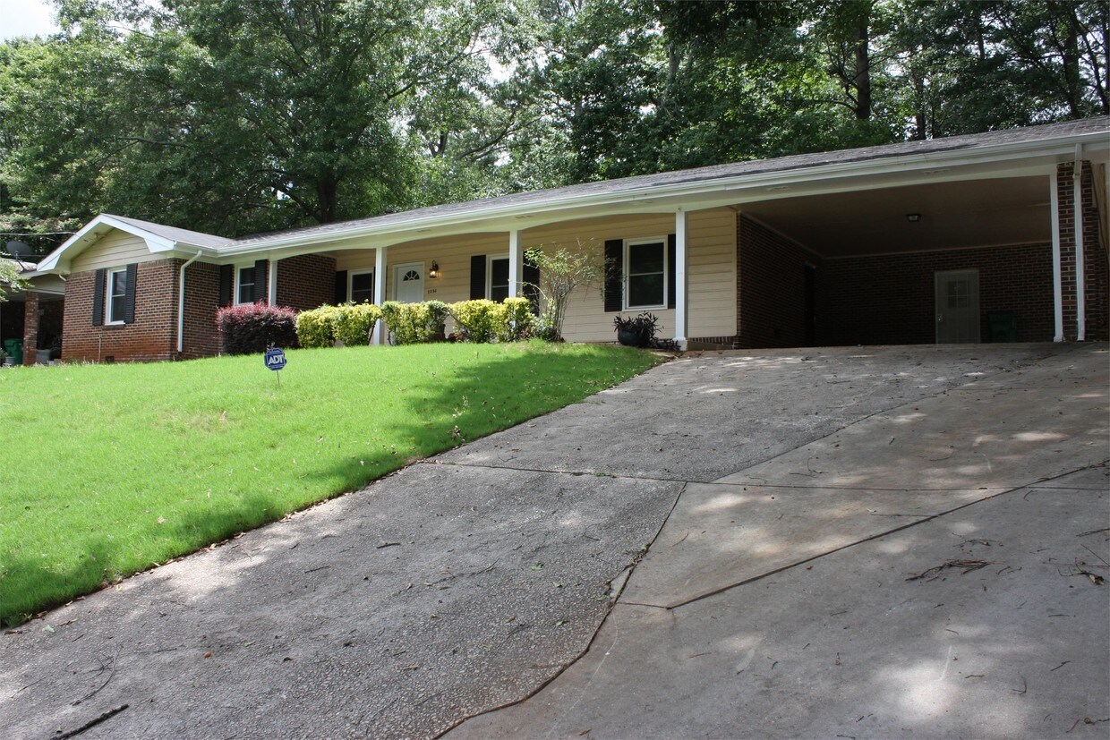 Primary Photo - 2393 Winshire Dr