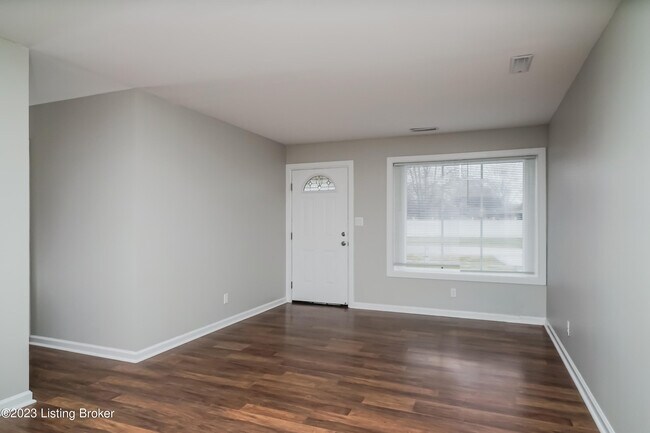 Foto del edificio - 6604 Rob Roy St