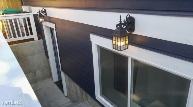 Foto del edificio - 1 br, 1 bath Apartment - 7135 N Fenwick Ave