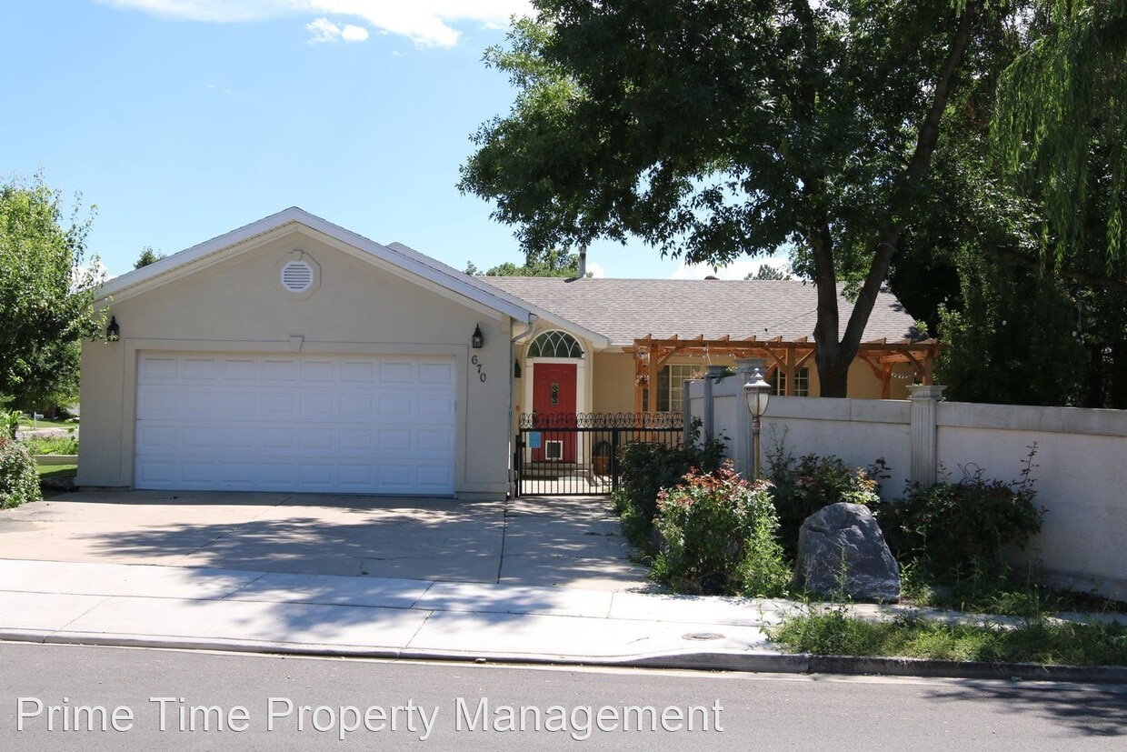 Primary Photo - 5 br, 3 bath House - 670 E 3750 N