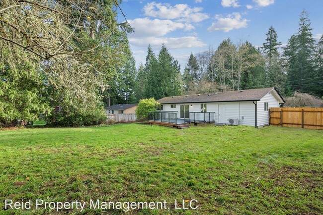 Building Photo - 3 br, 1 bath House - 3948 NE Seldom Seen Ln