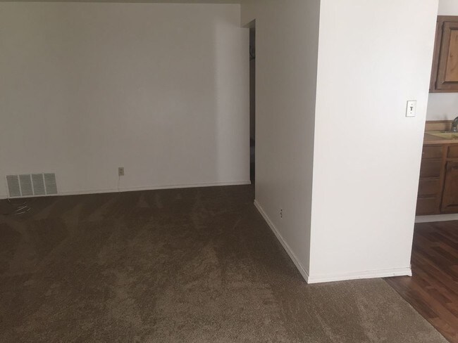 Foto del edificio - 4 Bedroom House