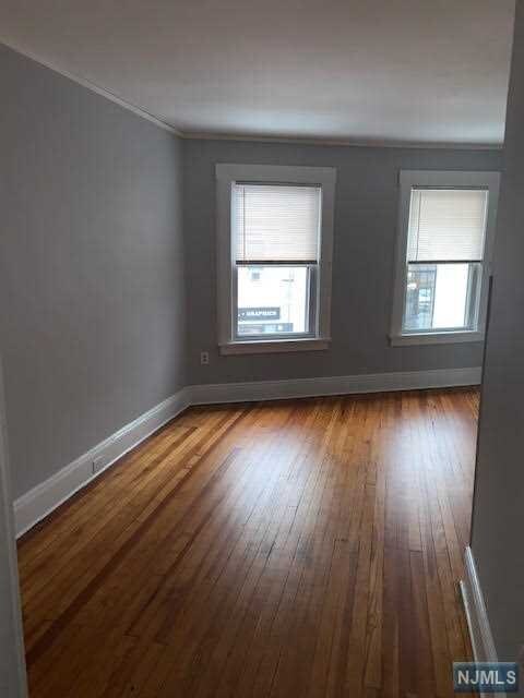 Foto del edificio - 228 Godwin Ave