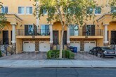 Primary Photo - 421 W 6th St