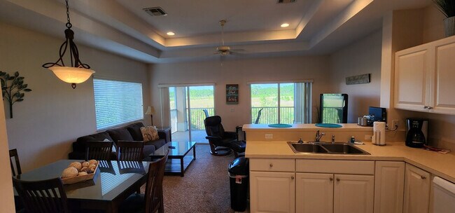 Foto del edificio - 8270 Mulligan Cir