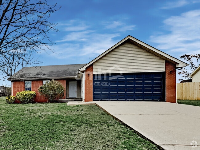 Building Photo - 634 Mable Dr