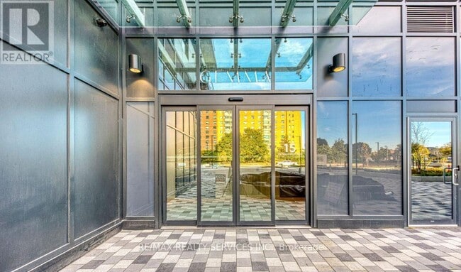 Building Photo - 15 Watergarden Dr