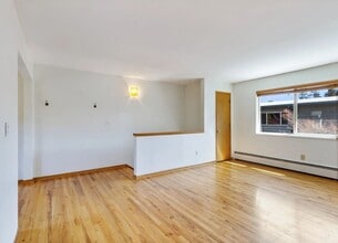 Building Photo - 908 S Gaines St