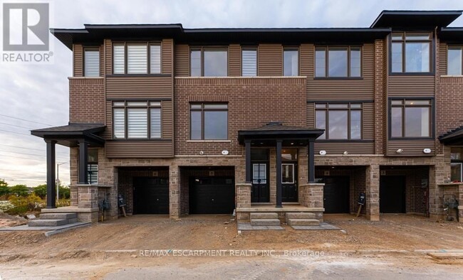Building Photo - 120 Court Dr