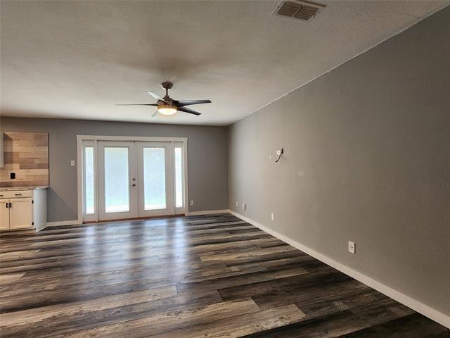 Building Photo - 2033 Rose Hill Rd