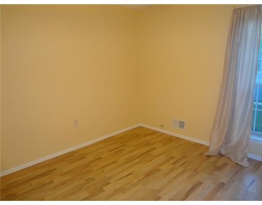 Building Photo - 373 Hadleigh Ln