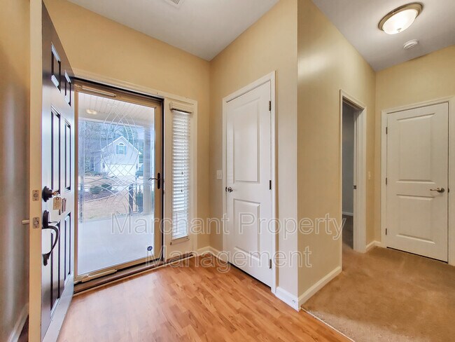 Building Photo - 217 Meadow Rose Dr
