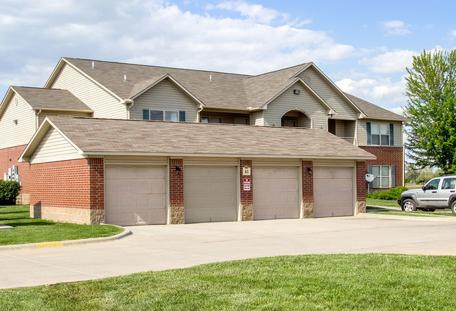 Garages - Chapel Ridge-C Bluffs