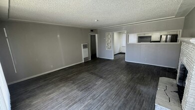 Building Photo - 3465 Mayfair Dr S