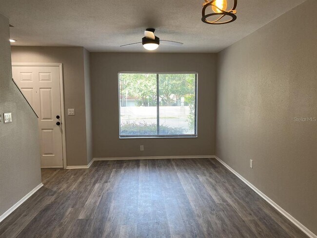 Foto del edificio - 104 Sandlewood Trail