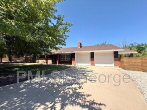 Building Photo - 1149 E Elder Cir