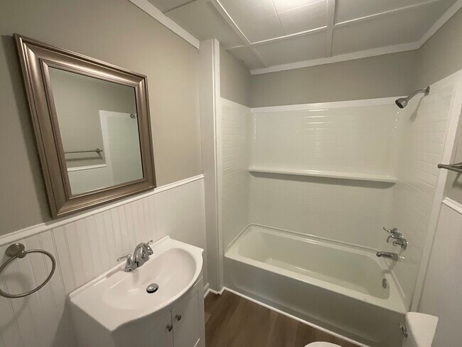 Foto del edificio - NOW OFFERING HALF OFF FIRST FULL MONTH IF ...