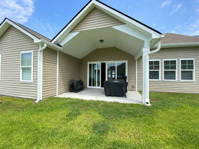 Foto del edificio - Three Bedroom Home In Heritage New Riversi...