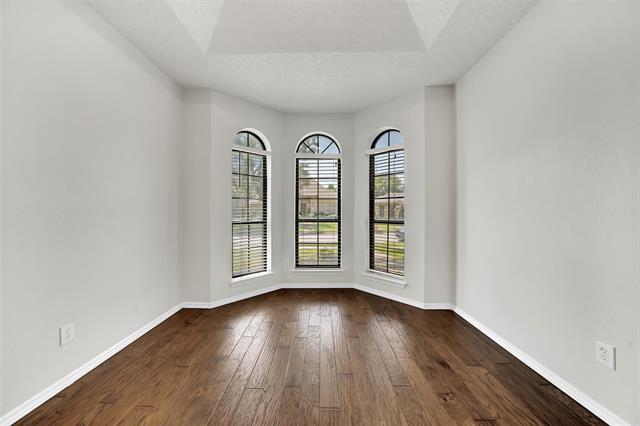 Building Photo - 5102 Wood Creek Ln
