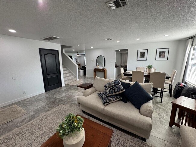 Foto del edificio - 191 Mistletoe Ln