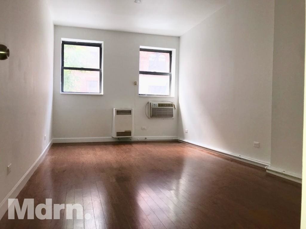 Primary Photo - 24 Ludlow St