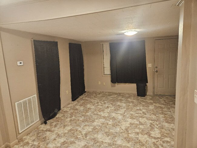 Foto del edificio - 321 W Elm St