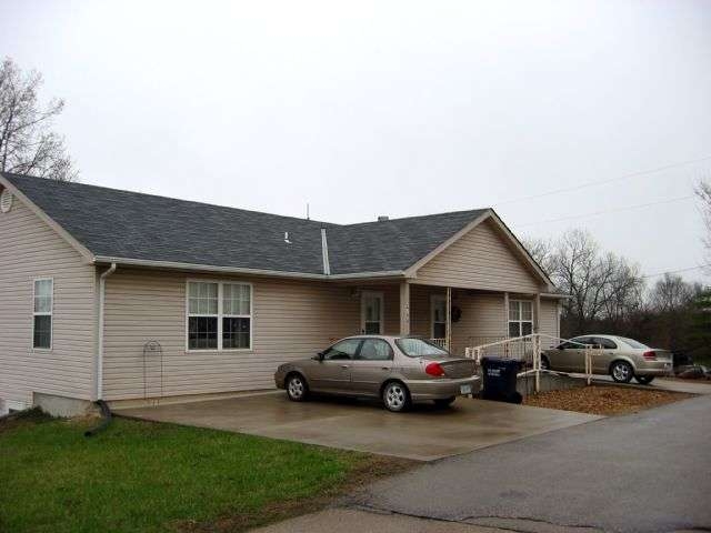 Building Photo - 414 Sycamore St