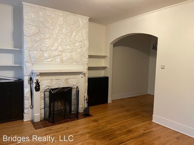 Foto del edificio - 1 br, 1 bath House - 2136-B McDowell Stree...
