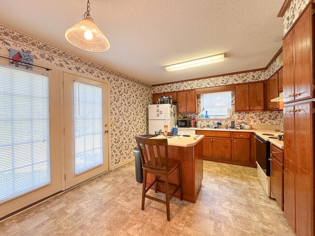 Building Photo - 3697 Georgia 24Unit 120B