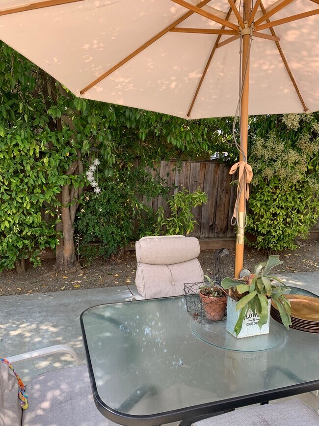 Foto del edificio - 3900 Seven Hills Rd