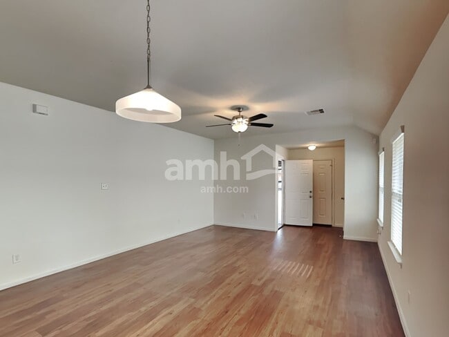 Foto del edificio - 22334 Queenbury Hills Dr