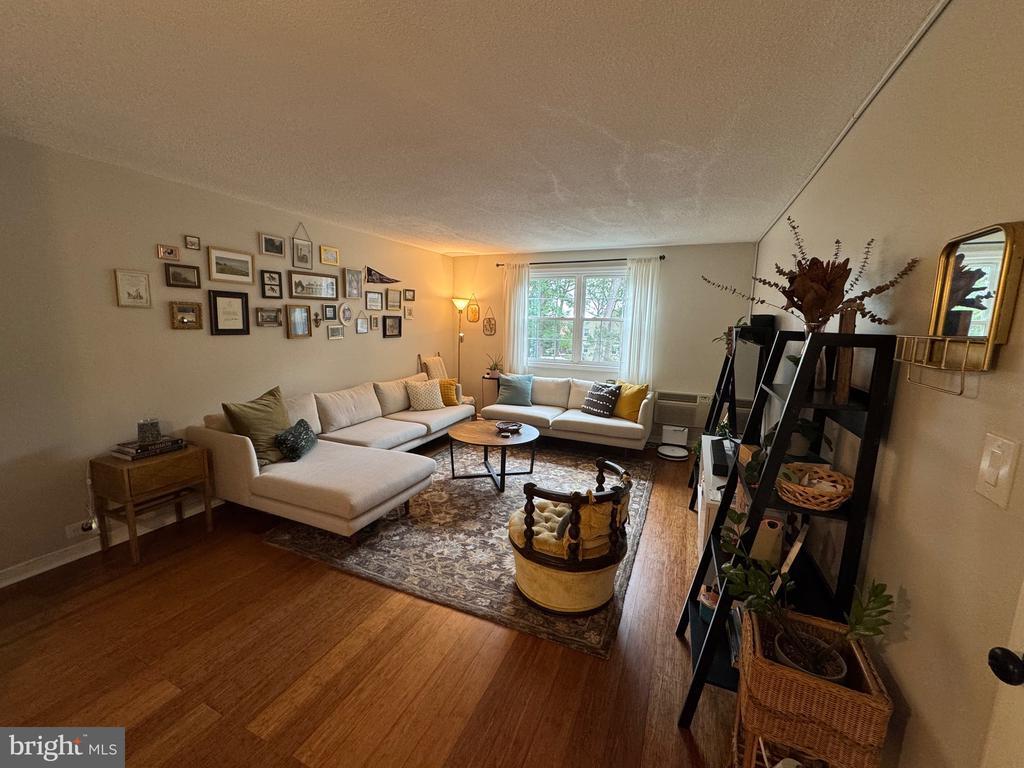 Foto principal - 4315 2nd Rd N