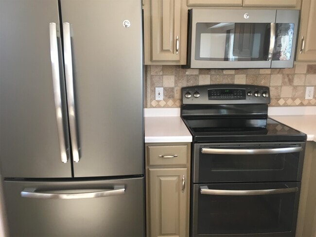 Building Photo - 5726 Egret Ave