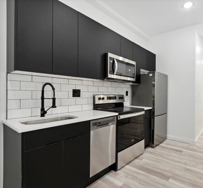 Building Photo - 6161 Walnut Street, Unit 2A