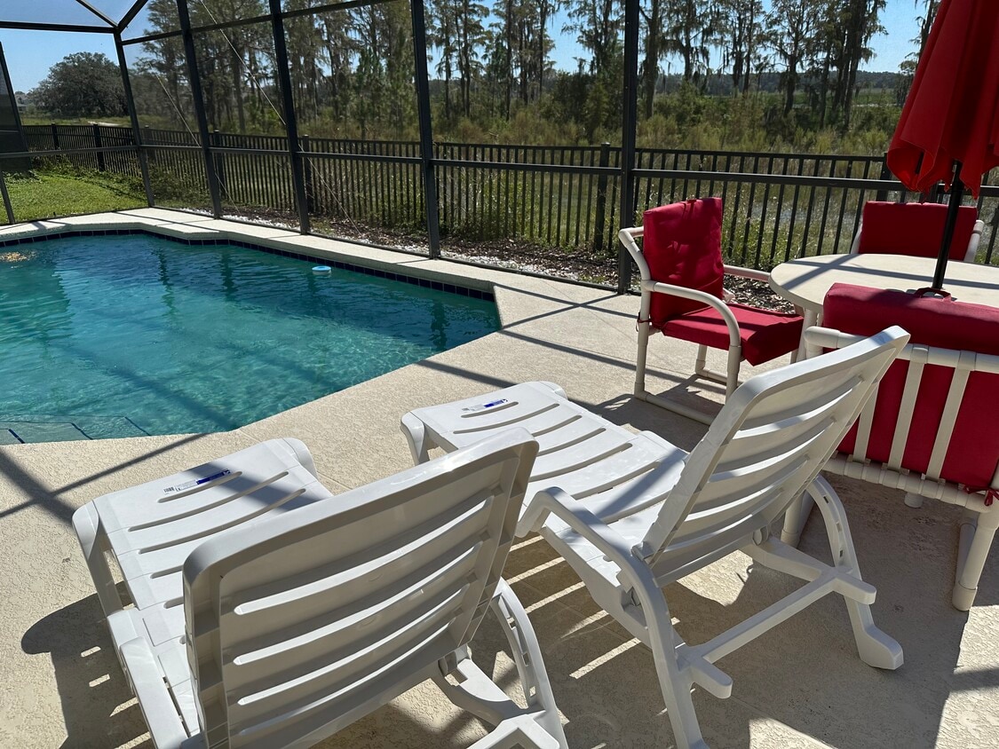 Poolside - 515 Sunset View Dr