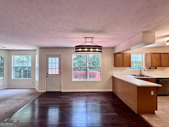 Foto del edificio - 3713 Crescent Hill Ln