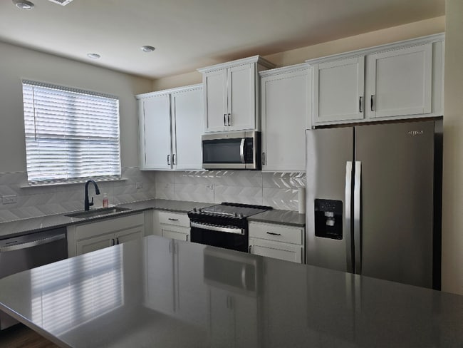 Foto del edificio - 1071 S Point Rd